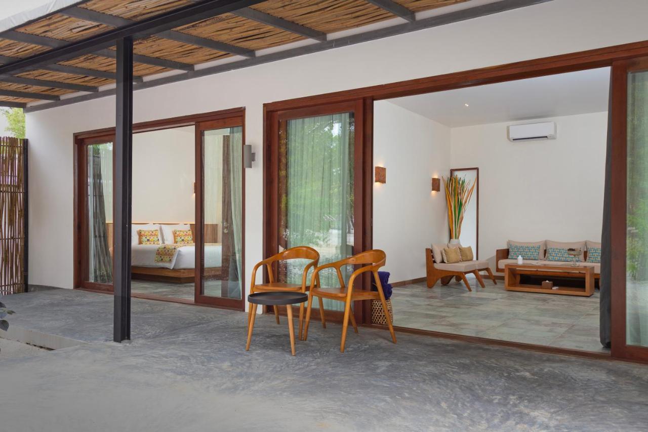 Island Center Point Hotel Koh Rong Sanloem Exterior photo