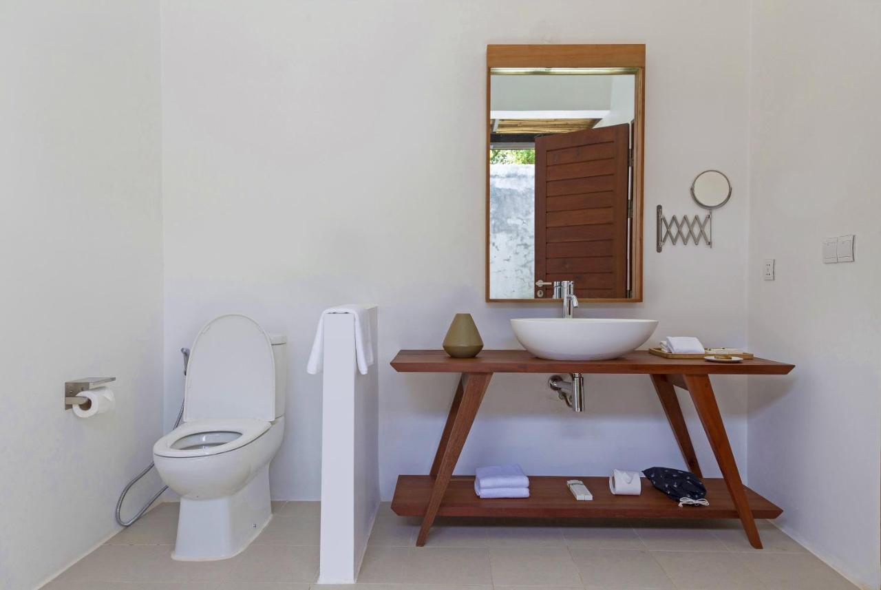 Island Center Point Hotel Koh Rong Sanloem Exterior photo
